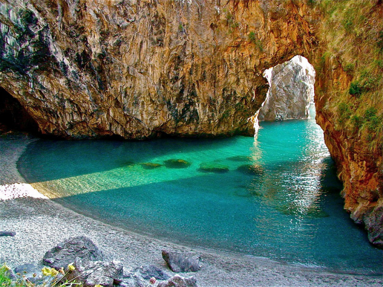 SAN NICOLA ARCELLA TORRE CRAWFORD E L'ARCOMAGNO