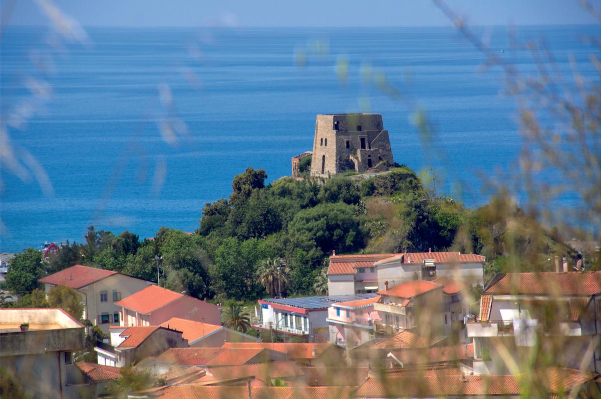 SCALEA - FERMATI, SCOPRI L'ANIMA AUTENTICA DEL BORGO
